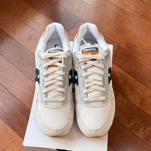 Saucony Shadow 5000 Premium. US Men’s 10.5. Gray/Navy